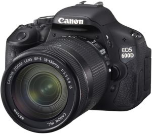 Canon, Digitální zrcadlovka Canon EOS 600D + 18-135 EF-S IS