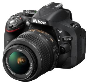 Nikon, Fotoaparát Fotoaparát Nikon D5200 Black + 18-55 AF-S DX VR