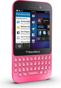 BlackBerry,  BlackBerry Q5 QWERTY, růžová